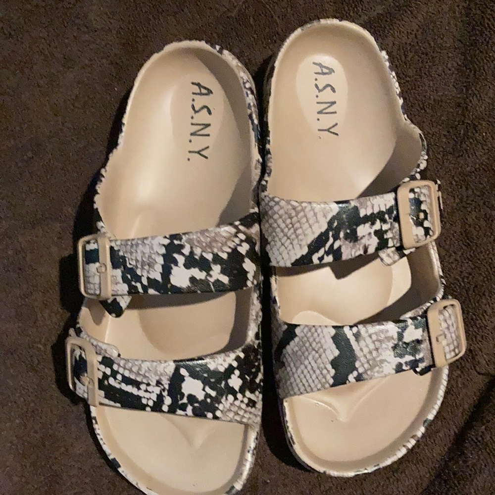 A.S.N.Y BLACK AND TAN SANDALS BRAND NEW